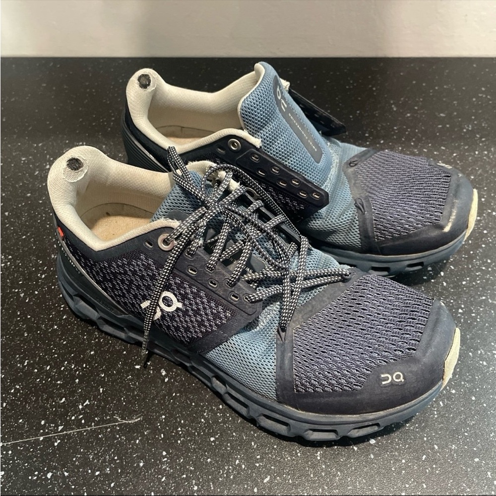 On Cloud Helion Swiss Engineering Cloud Tec Shoes… - image 1